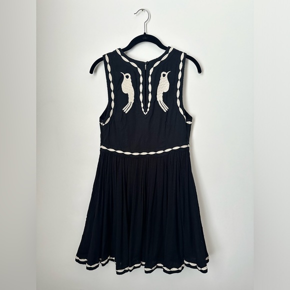 FREE PEOPLE ‘Delightful Birds of a Feather’ Sleeveless Mini Dress Women’s Size 6 - Picture 4 of 9